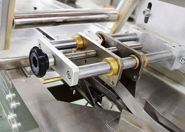 50/60hz Roll Film 320mm Width Gummy Bear Packaging Machine